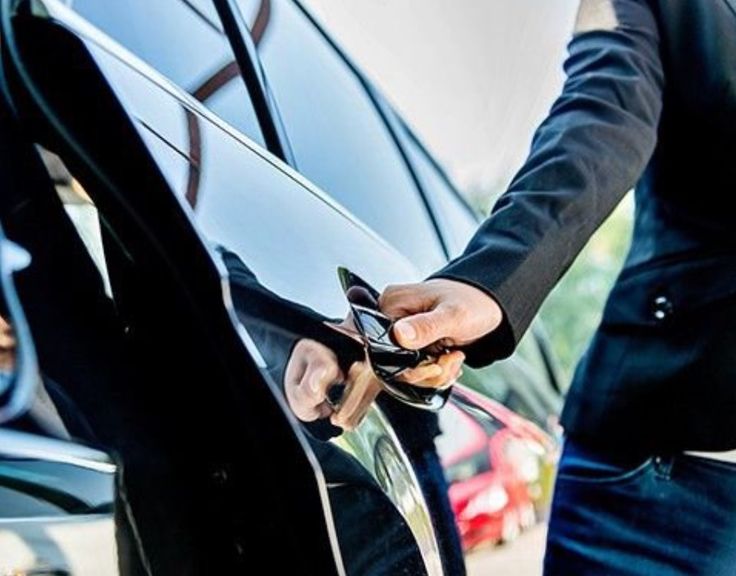 Self-drive car hire Are you looking for car services in Los Angeles_